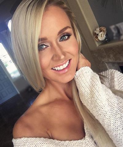 Blair O'Neal taking a selfie