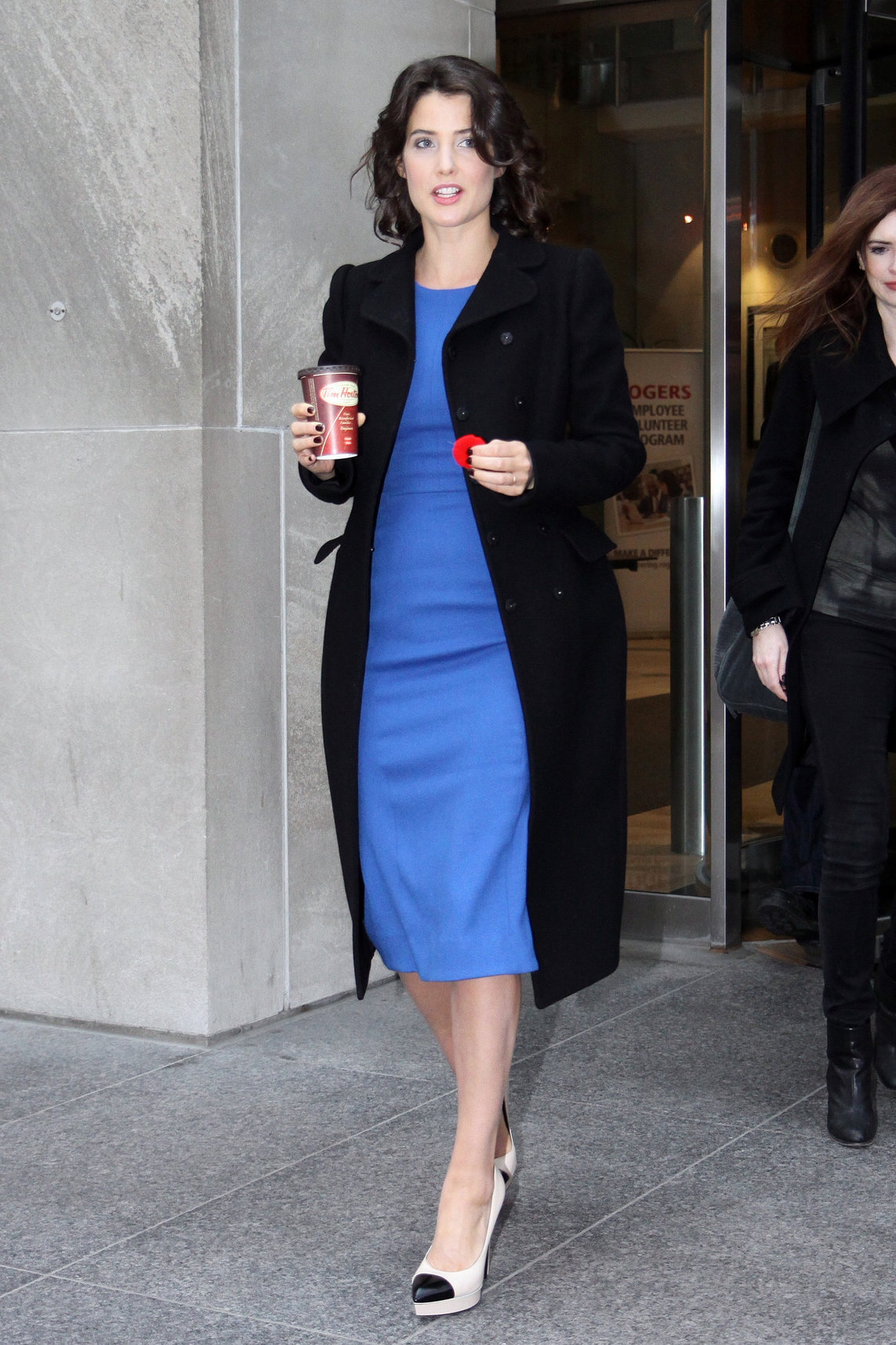 Cobie Smulders “Breakfast Television” studios in Toronto, November 8, 2013 