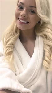 Elsa Jean taking a selfie