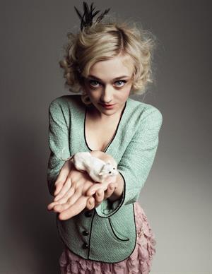 Dakota Fanning Wonderland magazine Apr/May 2012 