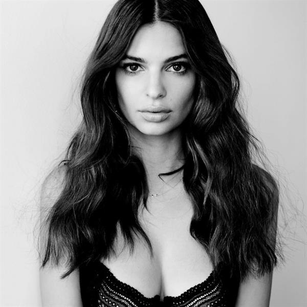 Emily Ratajkowski