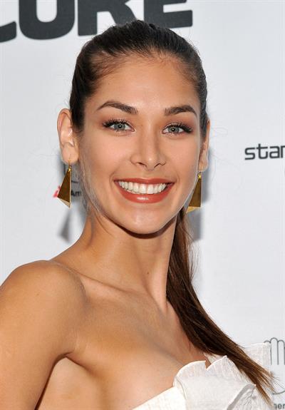 Dayana Mendoza Stand Up For A Cure 2013 (April 17, 2013) 