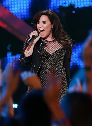 Demi Lovato VH1 Divas 2012 in Los Angeles 12/16/12 