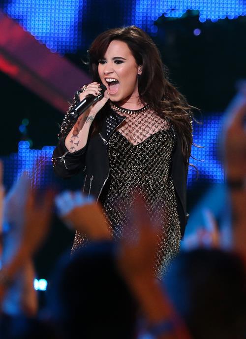 Demi Lovato VH1 Divas 2012 in Los Angeles 12/16/12 