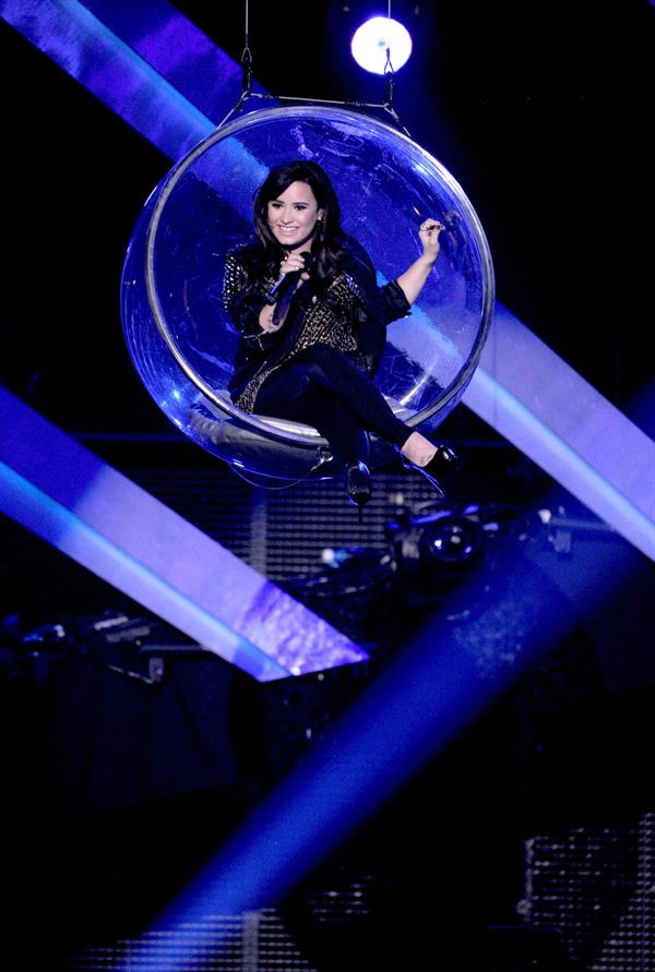 Demi Lovato VH1 Divas 2012 in Los Angeles 12/16/12 
