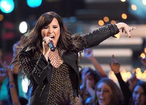 Demi Lovato VH1 Divas 2012 in Los Angeles 12/16/12 
