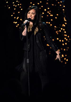 Demi Lovato TNT Christmas 2012 @ the National bldg Museum in WA 12/9/12 