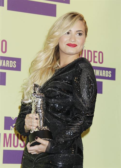 Demi Lovato - MTV Video Music Awards in Los Angeles - September 6, 2012