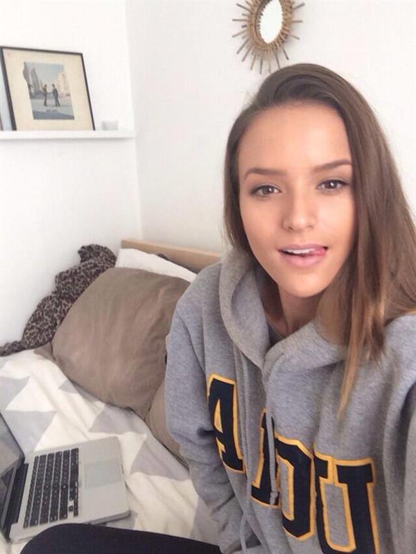 Helen Owen taking a selfie