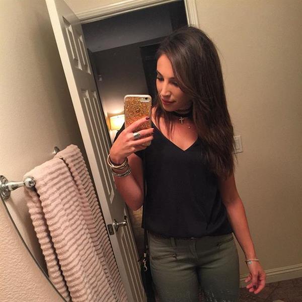 Sierra Dallas taking a selfie