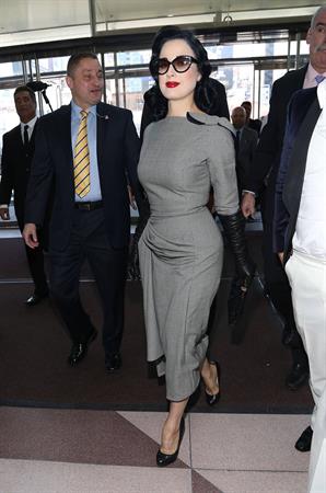 Dita Von Teese International Beauty Show (April 14, 2013) 