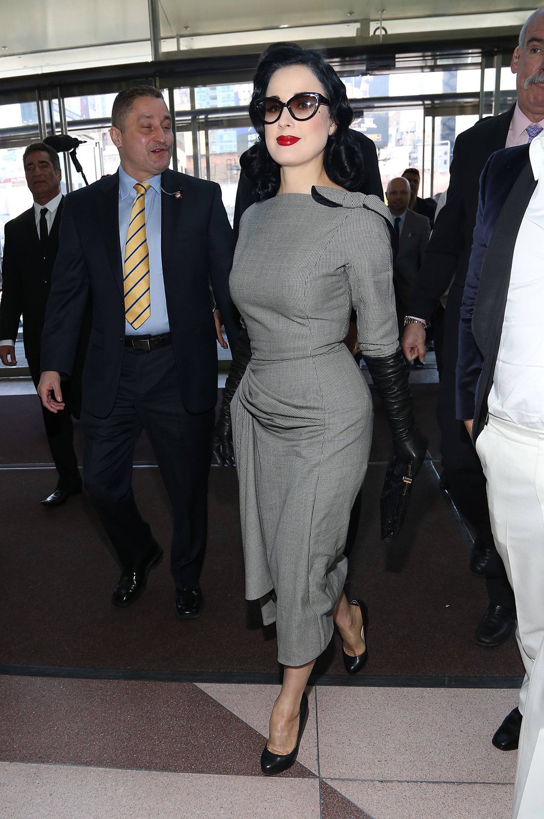 Dita Von Teese International Beauty Show (April 14, 2013) 