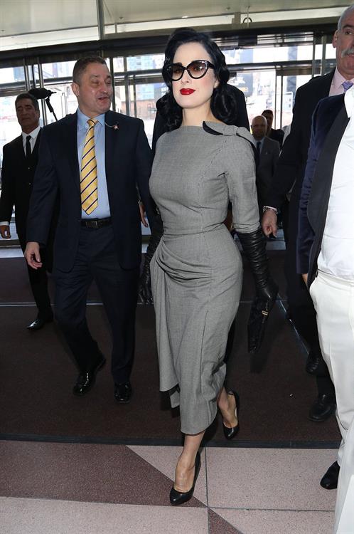 Dita Von Teese International Beauty Show (April 14, 2013) 