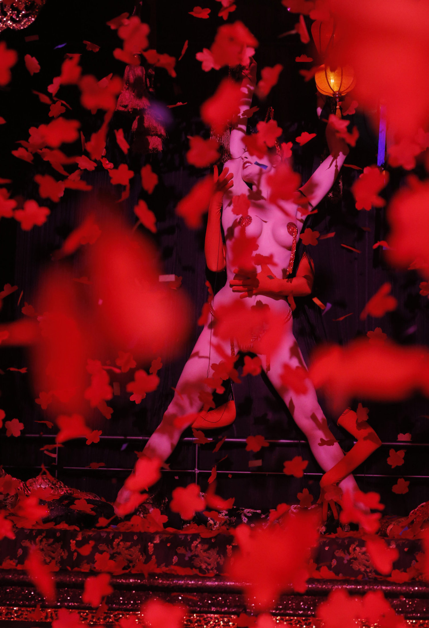 Dita Von Teese Excited for tonight's opening night in Los Angeles (19.06.2013) 