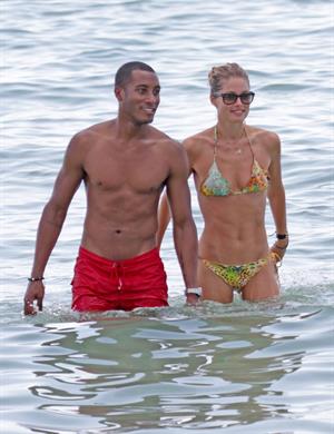Doutzen Kroes bikini beach pictures in Miami August 16, 2012