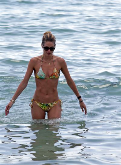 Doutzen Kroes bikini beach pictures in Miami August 16, 2012