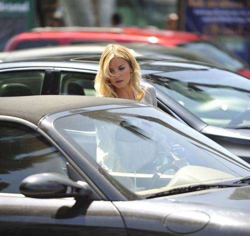 Elisha Cuthbert - Shopping in Los Angeles - July 31, 2012