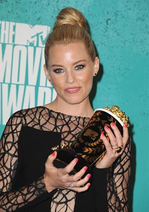 Elizabeth Banks - MTV Movie Awards at Universal Studios, Arrivals - June 3, 2012