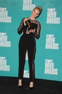 Elizabeth Banks - MTV Movie Awards at Universal Studios, Arrivals - June 3, 2012