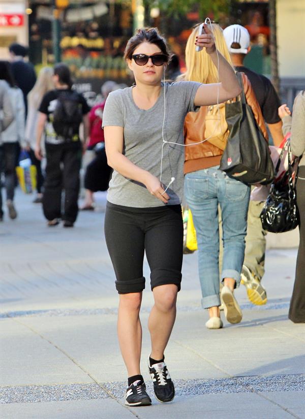 Emilie de Ravin Heads out for a power walk in Vancouver (October 6, 2012) 