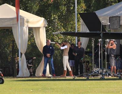 Emily VanCamp Set of Revenge in Los Angeles - October 31, 2012