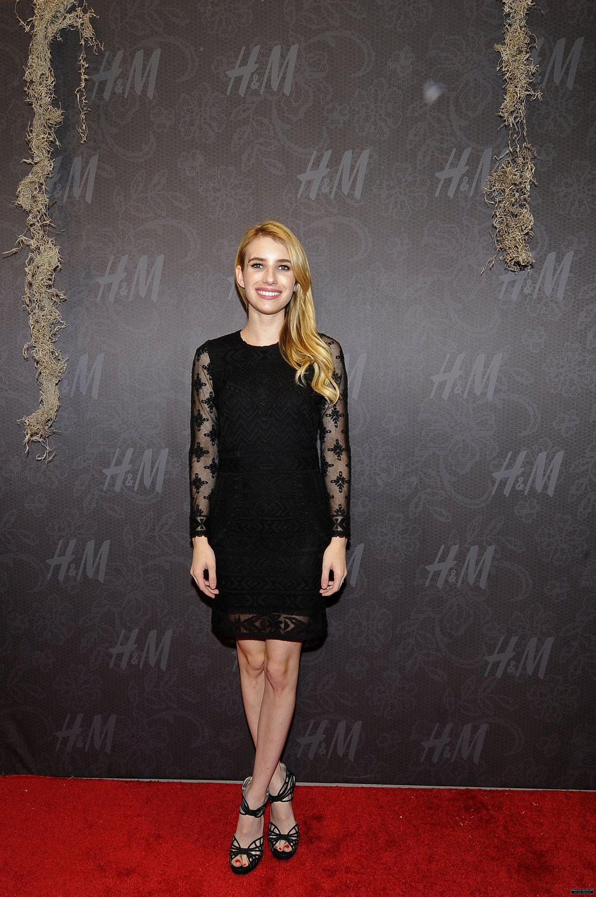 Emma Roberts – H&M Store Opening in New Orleans 11/15/13  