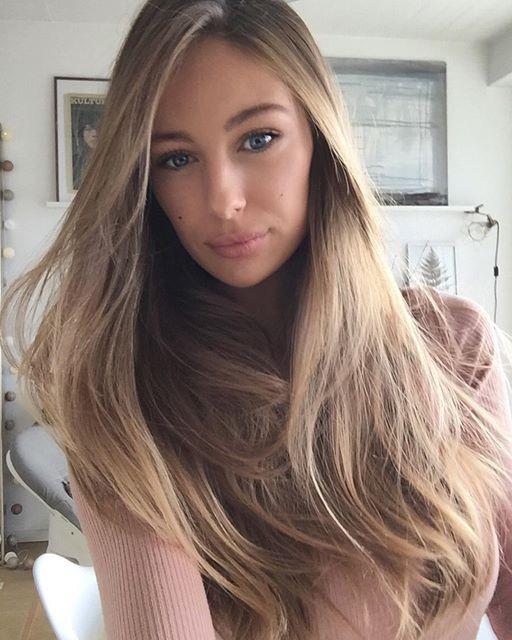 Mathilde Gøhler taking a selfie