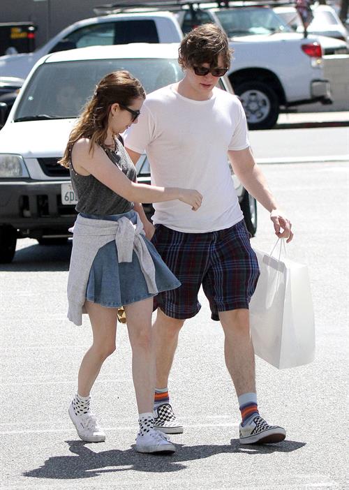 Emma Roberts - Spotted shopping at Samy's in Los Angeles (30.03.2013) 