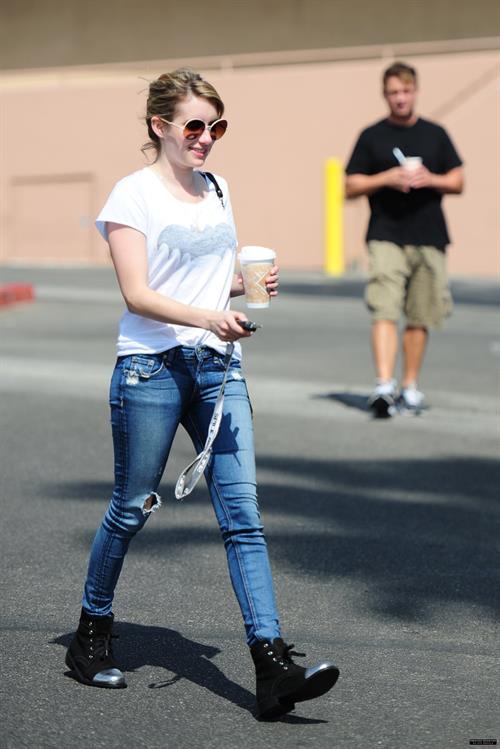 Emma Roberts Tight Jeans The Griddle Cafe And Rite Aid LA (10/09/12) 