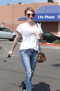 Emma Roberts Tight Jeans The Griddle Cafe And Rite Aid LA (10/09/12) 