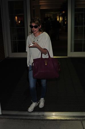 Emma Roberts lands in Wilmington to continue filming 'We're the Millers' (09 August 2012)