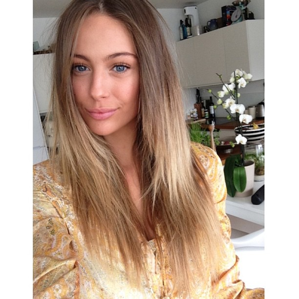 Mathilde Gøhler taking a selfie