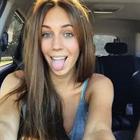 Talisa Loup taking a selfie