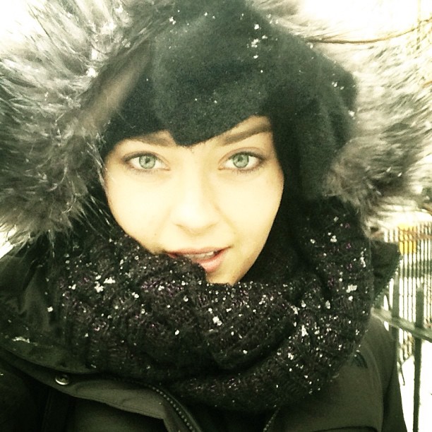 Alexandra Tyler taking a selfie