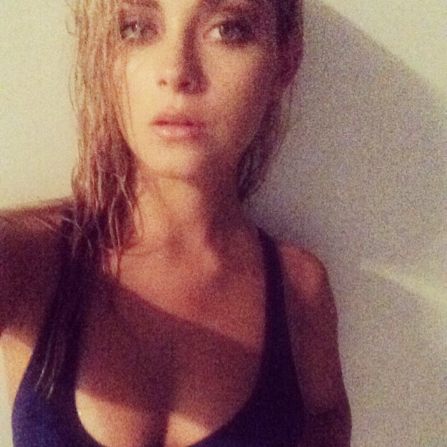 Alexandra Tyler taking a selfie