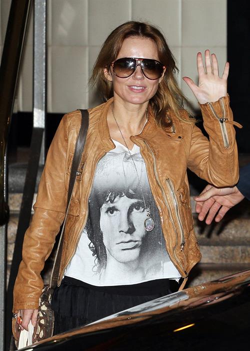 Geri Halliwell leaves The Sheraton On The Park Hotel in Sidney on June 26, 2013