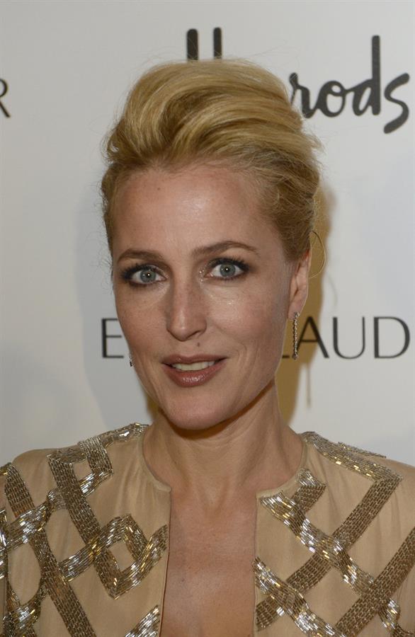 Gillian Anderson  Harper’s Bazaar Women of the Year Awards in London - October 31, 2012 