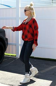 Gwen Stefani in Malibu 10/19/13  