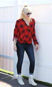 Gwen Stefani in Malibu 10/19/13  