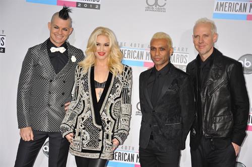 Gwen Stefani and No Doubt American Music Awards (November 18, 2012) 