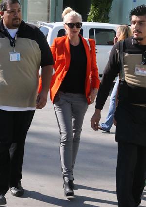 Gwen Stefani Spotted entering a store in Studio City (October 13, 2012) 