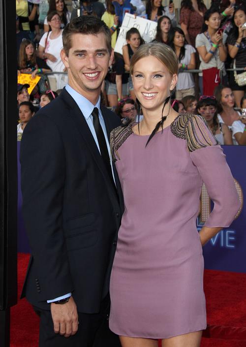 Heather Morris - Premiere Of Glee The 3D Concert Movie - August 6, 2011