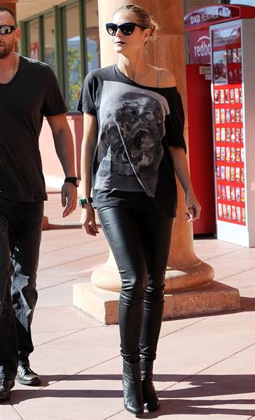 Heidi Klum Grocery shopping in Brentwood