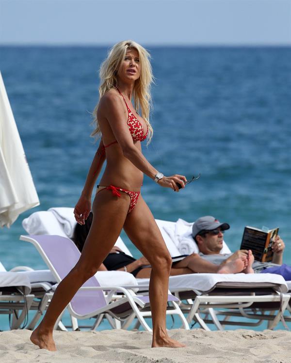 Victoria Silvstedt Spends the day on the beach in bikini in Miami on November 16, 2012