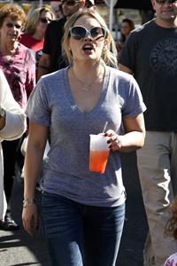 Hilary Duff – Farmers Market in Studio City 11/10/13  