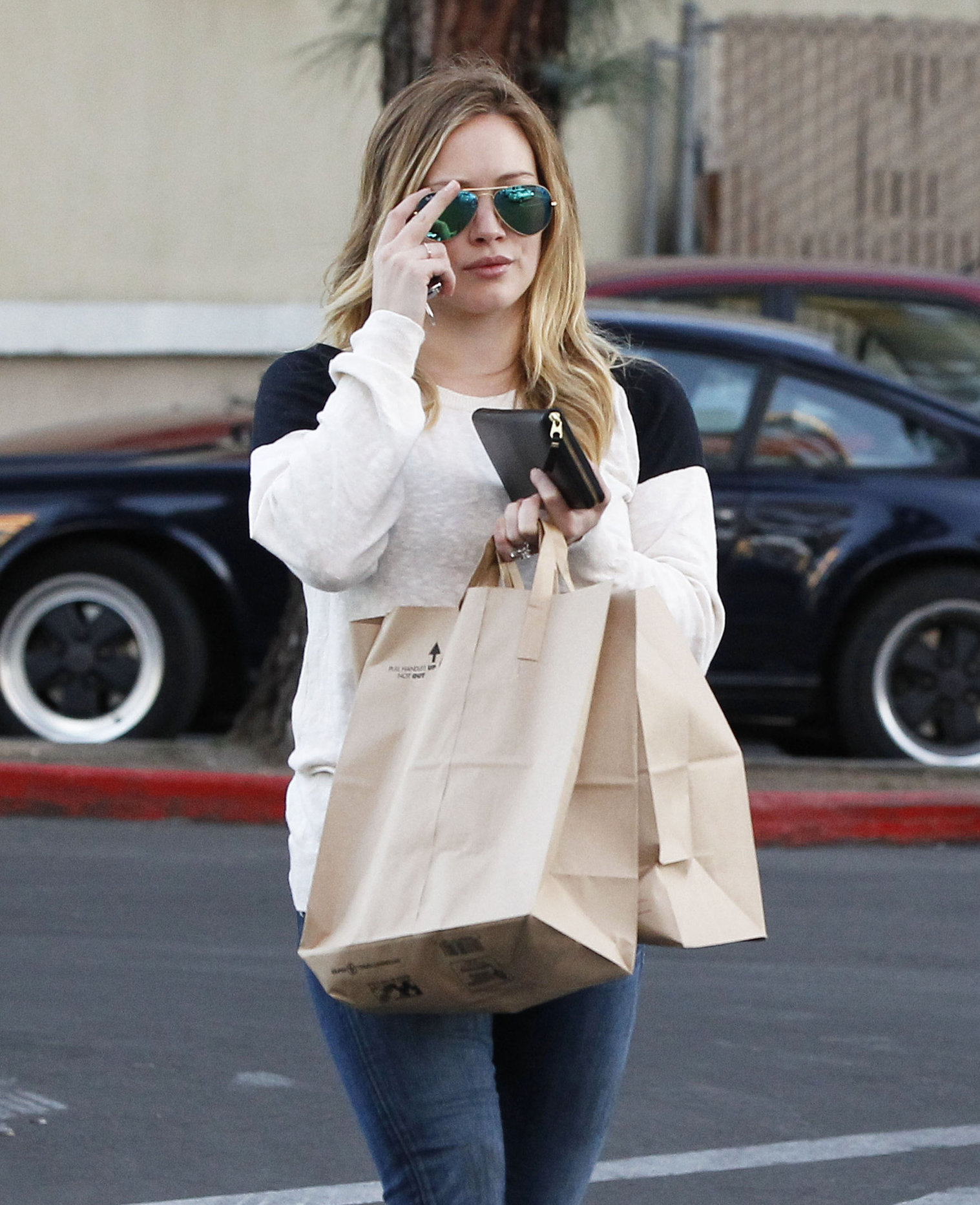 Hilary Duff shops for groceries at Ralph's in Beverly Hills 1/20/13 