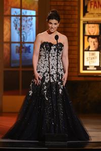 Idina Menzel 64th Annual Tony Awards June 13, 2010  