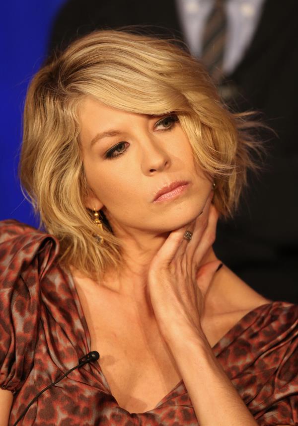 Jenna Elfman Jenna Elfman poses at the 2013 NBC Universal TCA Winter Press Tour January 6, 2013 