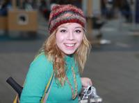 Jennette McCurdy  catching flight back to LA in Vancouver 11/3/12 