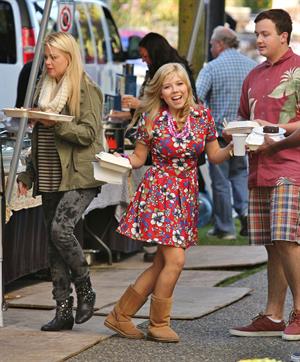Jennette McCurdy lunch break on set of 'Swindle' in Vancouver 10/4/12 